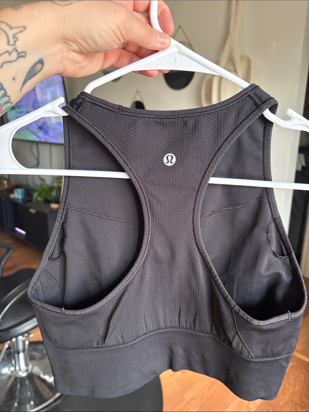 lululemon athletica Black sports bra tank - Picture 2 of 4